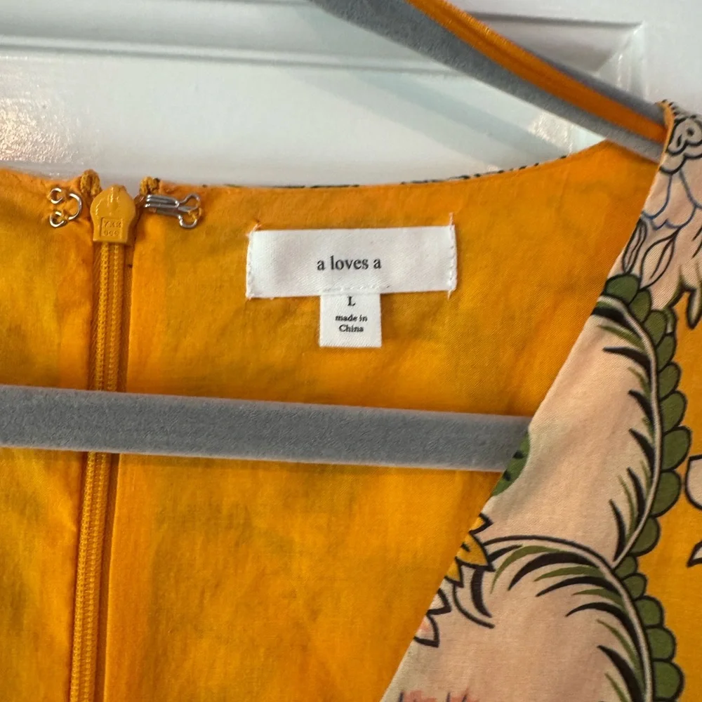 Floral Maxi Dress in Yellow from Dillards. Super comfortable & flattering - Picture 5 of 5